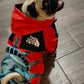 Wasserdichte Hundejacke mit Kapuze „Freiheitsstatue“, rot, Mops